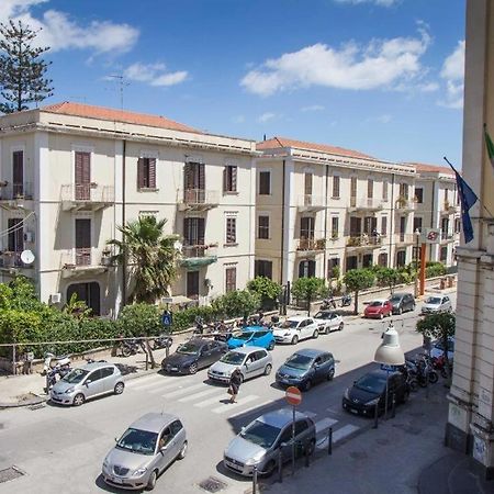 Casa Vacanze L'Altra Diaz سيراكوزا المظهر الخارجي الصورة