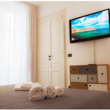 Casa Vacanze L'Altra Diaz سيراكوزا المظهر الخارجي الصورة